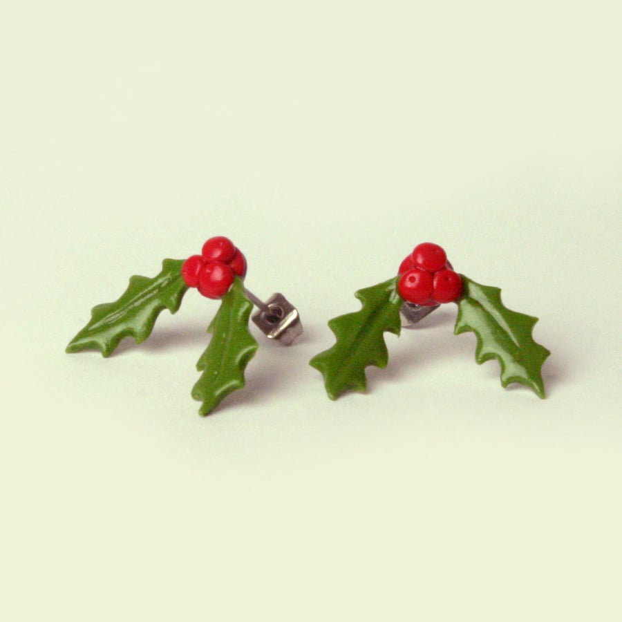 Holly stud earrings