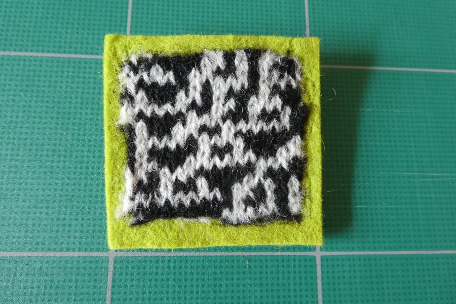 Rule 30 brooch - green, square, needle felted.