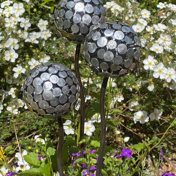 Aluminium Nail Allium Flower Garden Feature