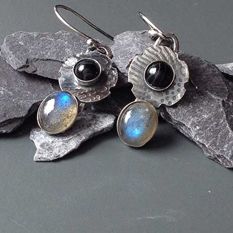 Silver, onyx and Labradorite earrings
