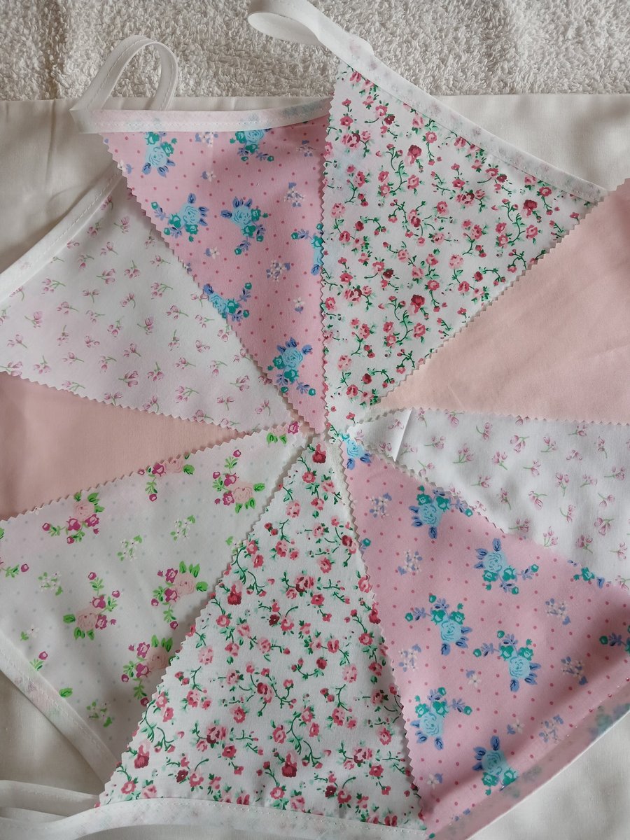 Vintage style floral bunting 