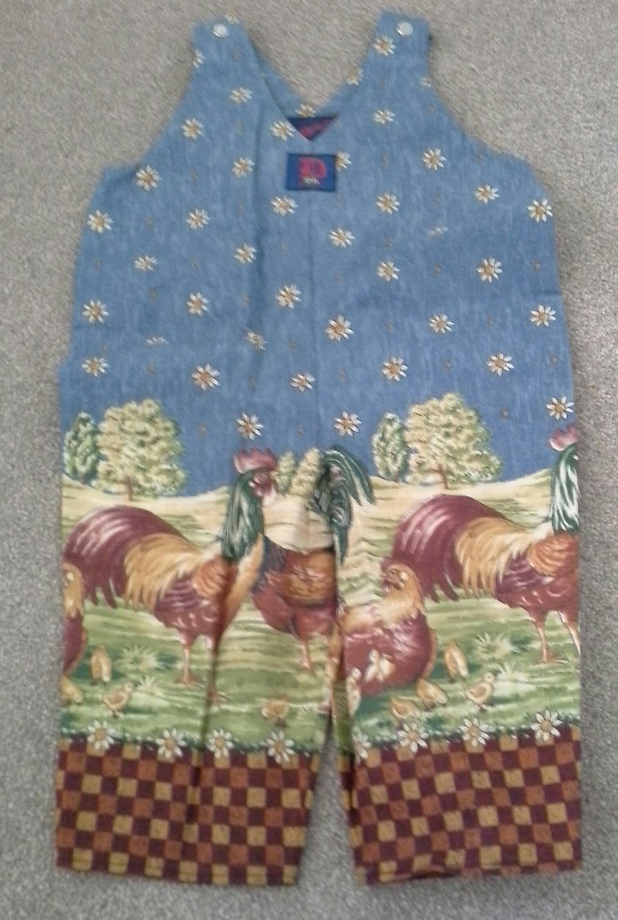 100%  Cotton Baby Girls Dungarees Chickens 12-18 months (half lined )
