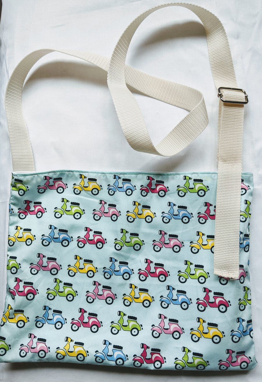 Peg bag with shoulder strap