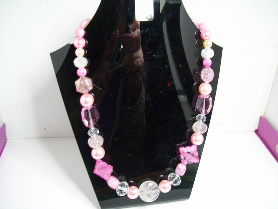 Bella du jour necklace with mixed shades of pink beads