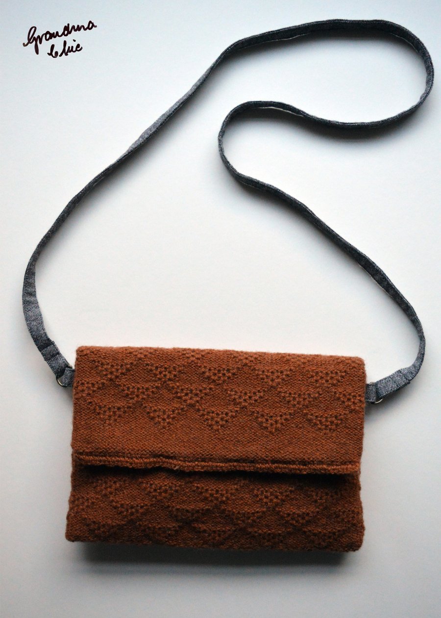 Knitted envelope bag