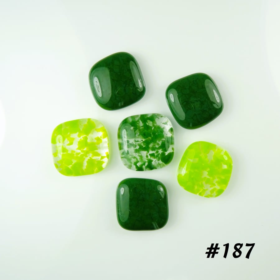 6 x green art glass cabochons, for jewellery making, crafting (187)