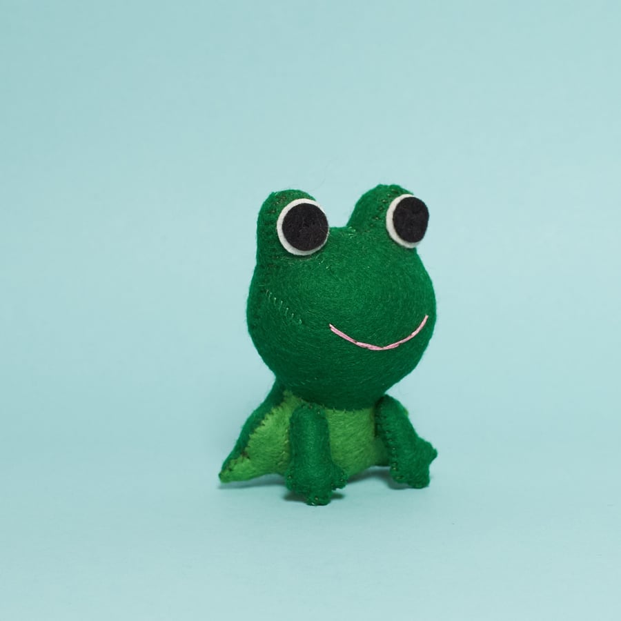 Little felt Frog ornament