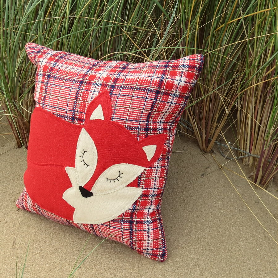 SALE!  Fox Cushion.. A snoozy fox on tartan wool.. Complete with feather pad.