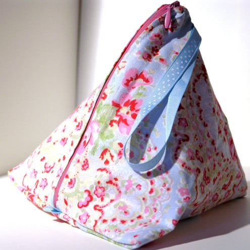 Pyramid Bag- Winter Rose