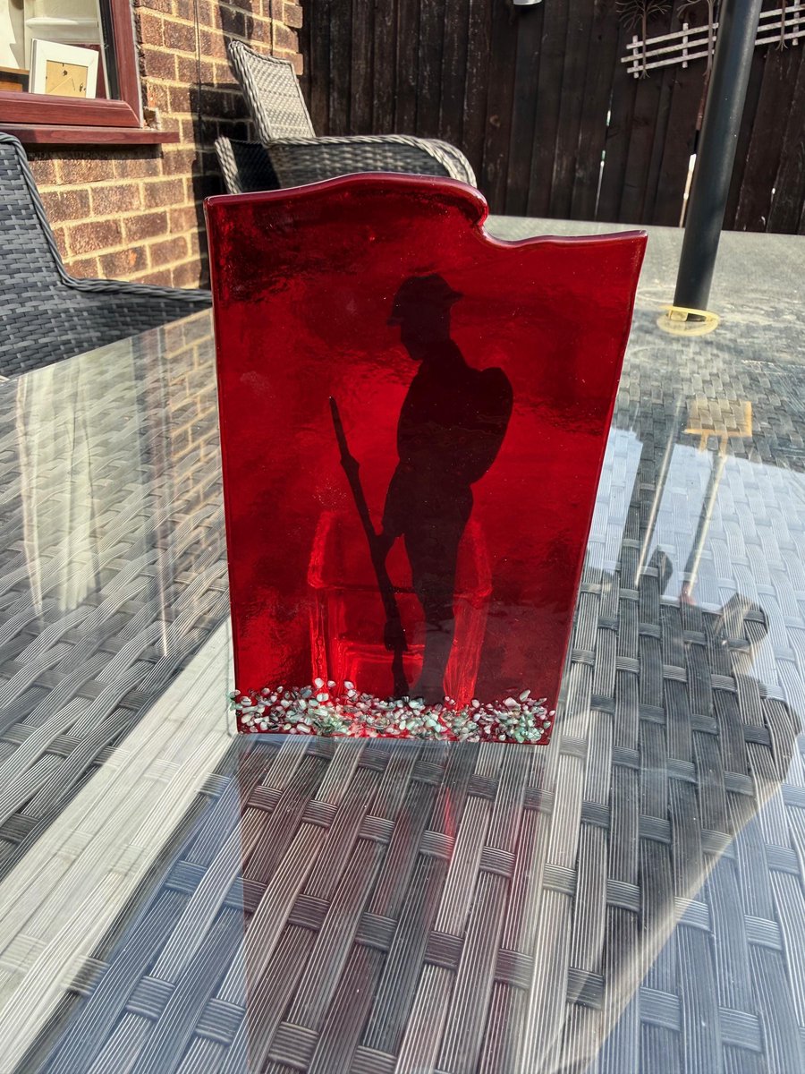 Remembrance soldier glass tea light