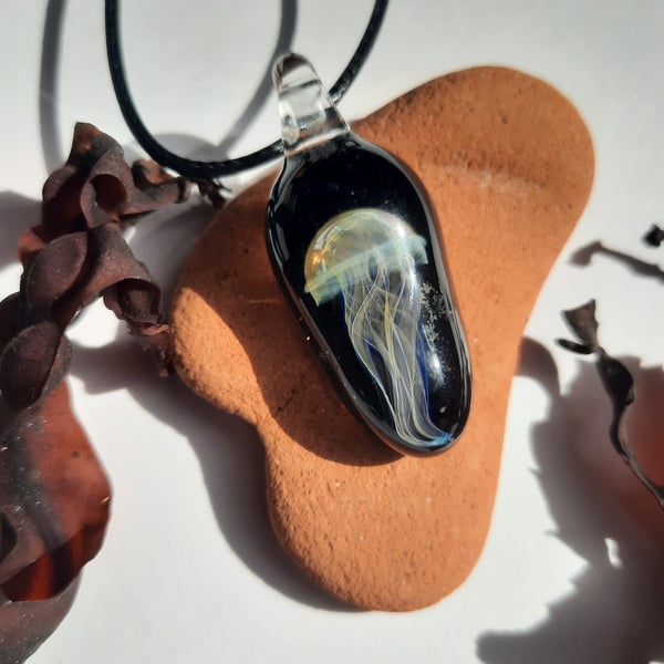 Glass Jellyfish Pendant 