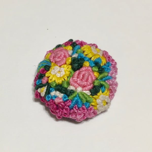 Brooch Hand embroidered on woollen felt