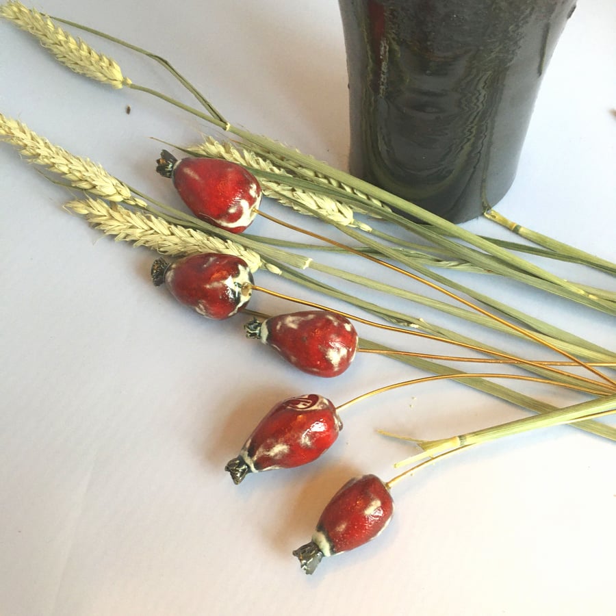5 x red rosehip posy -  sculptural ceramic flowers for stylish arrangement