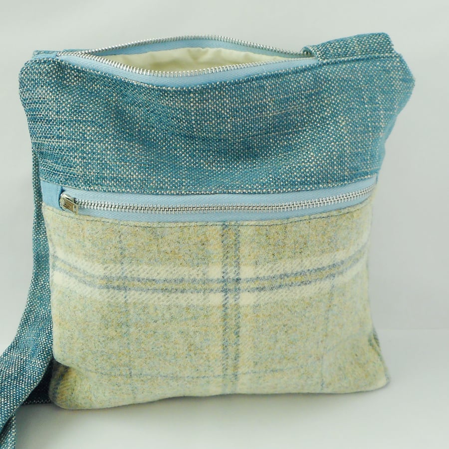 Wool and silk crossbody bag with zipped pocket on front