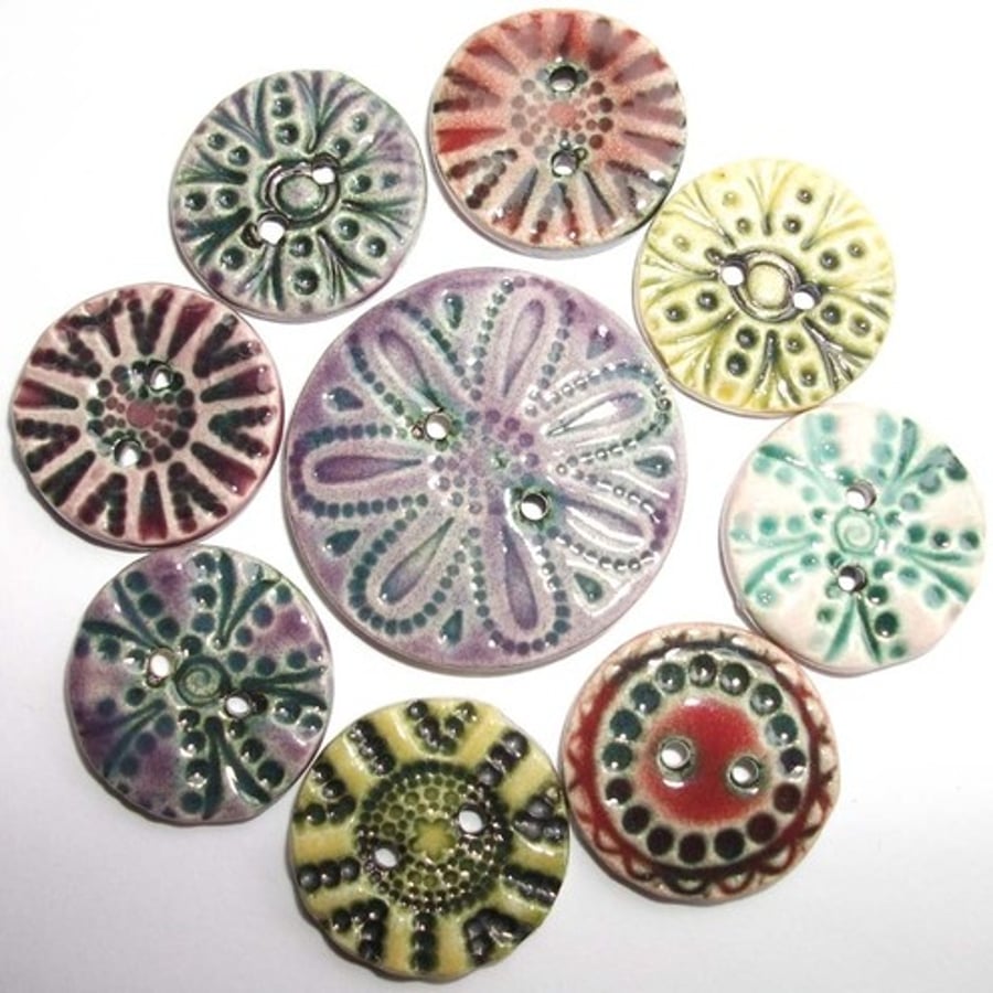 Set of 9 ceramic buttons
