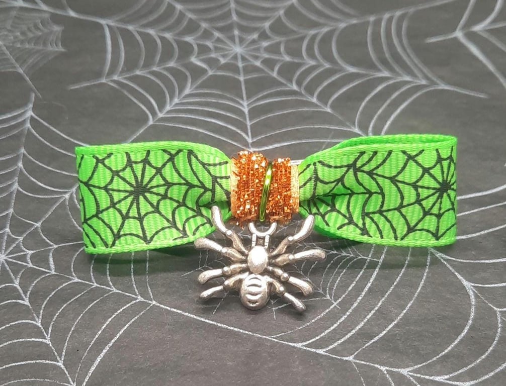 Green Spider Web Hair Bow: Silver Spider Charm Barrette