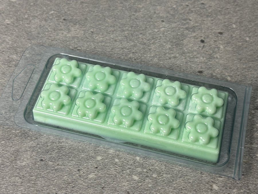Flower wax melt bar 