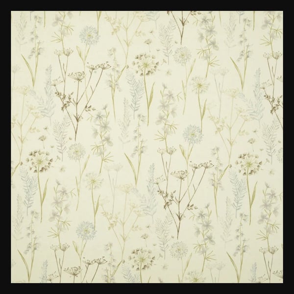 250 x 135cm Wild Flower Tablecloth & 6 Napkins. Wedgewood