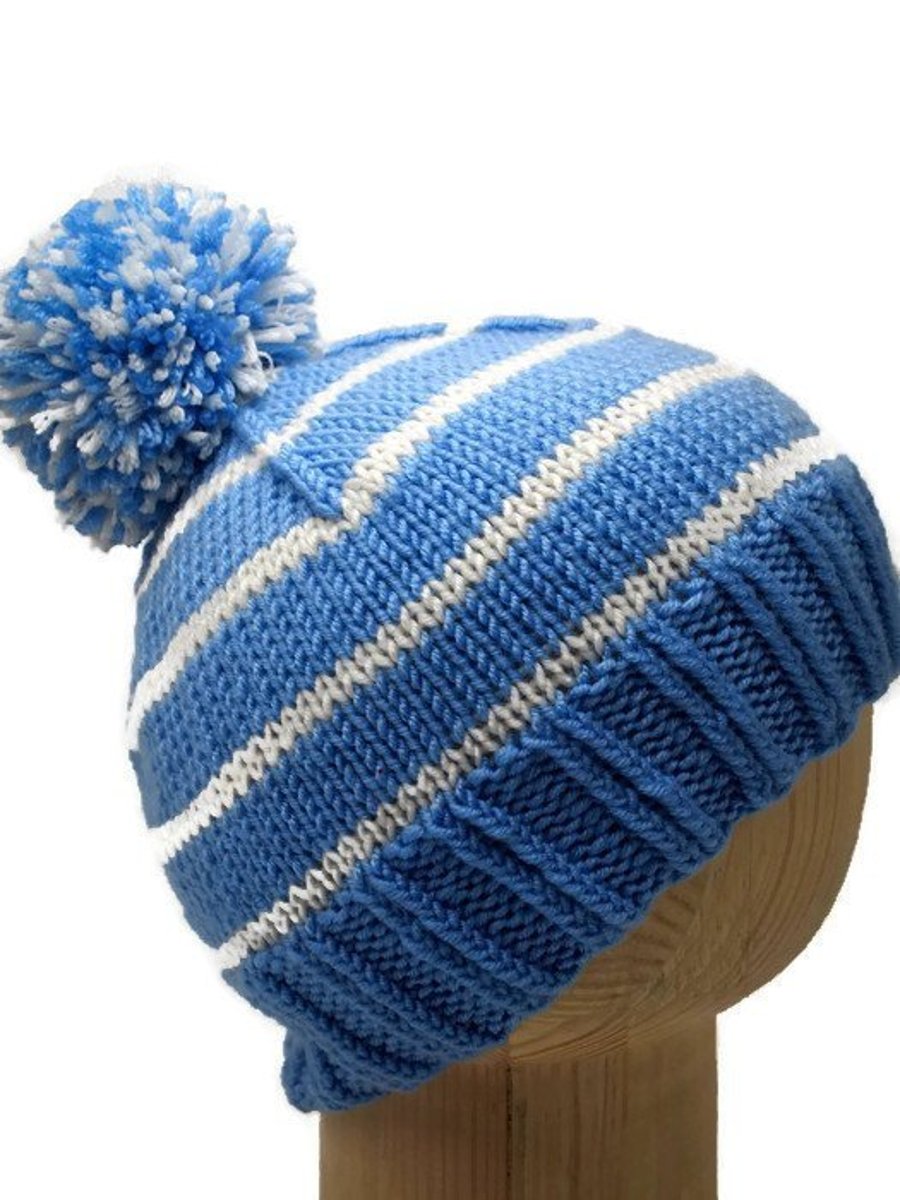 Hand knitted baby hat in blue and white 3-12 months