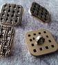 1" 25mm 40L Basket Weave Square Button x 4 pieces - Image 2