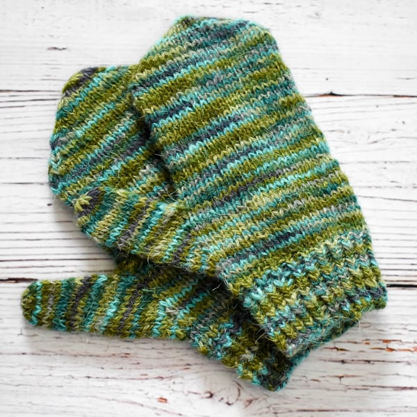 Hand Knitted mittens -  Child - Green