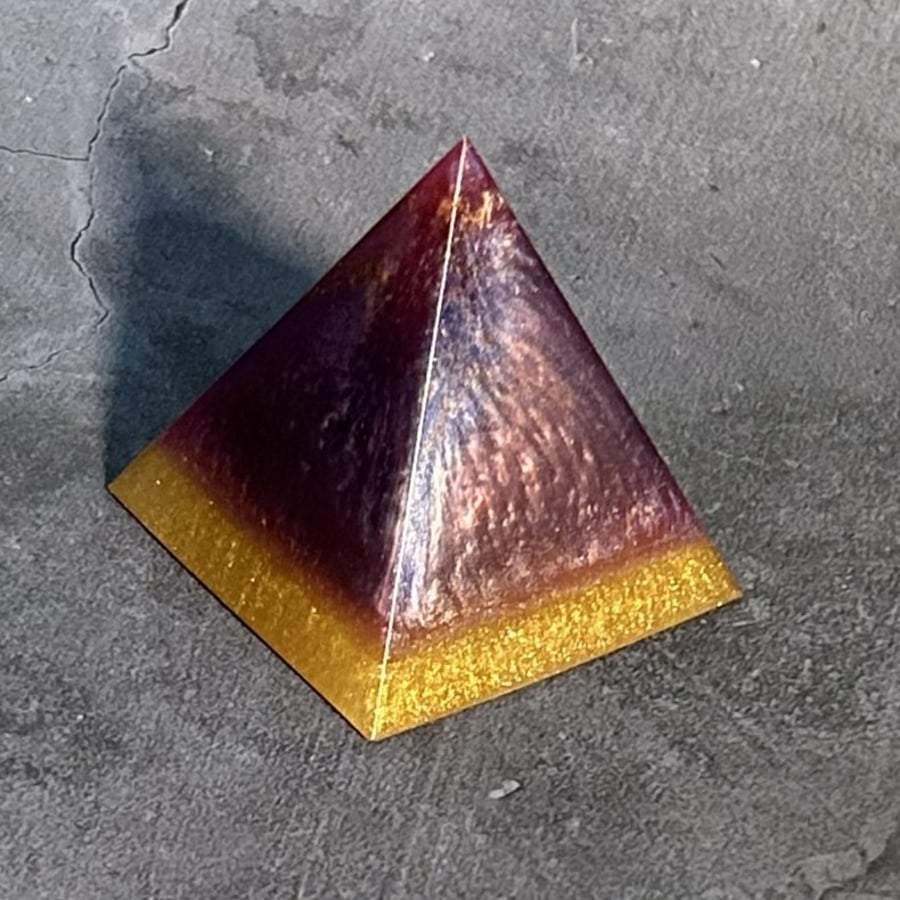 Resin Pyramid, Paperweight, Gift Eye of Horus Hidden Underneath - Ancient Curios