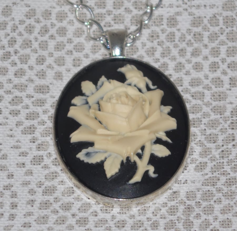 Traditional Rose Cameo Necklace