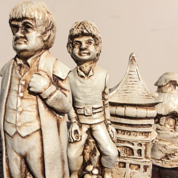 Lord Of The Rings Chess pieces - Handmade LOTR themed Chess pieces