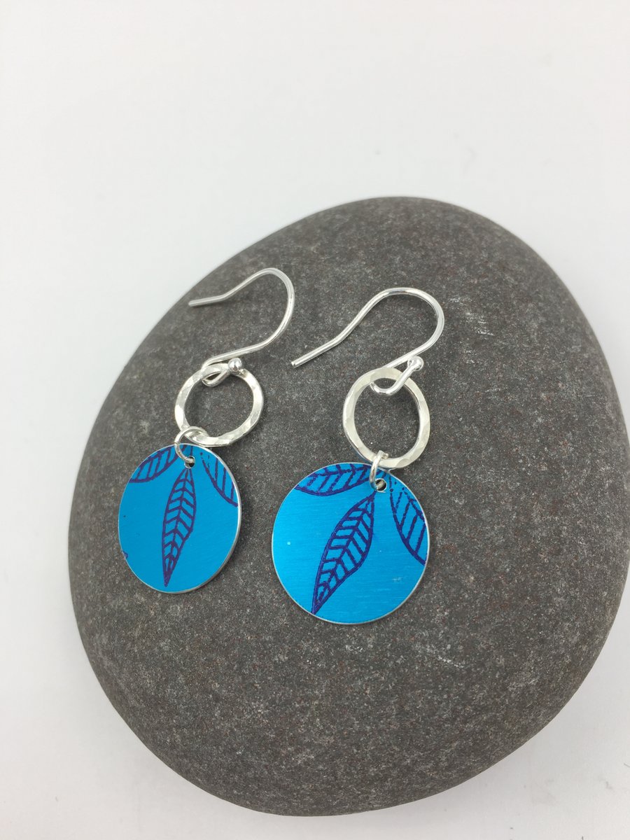 Turquoise circle leaf dangly earrings with leaf print recycled silver ring 
