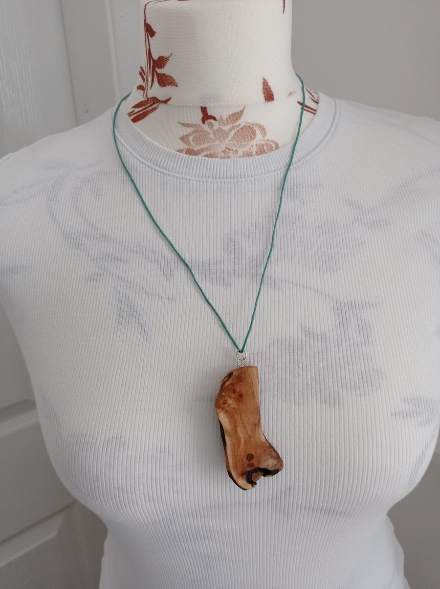Natural boho style handmade wooden pendant necklace made of driftwood 