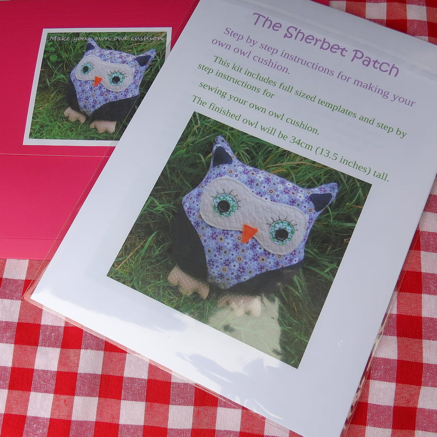 Make your own owl cushion. Full size templates plus instructions. Craft kit.