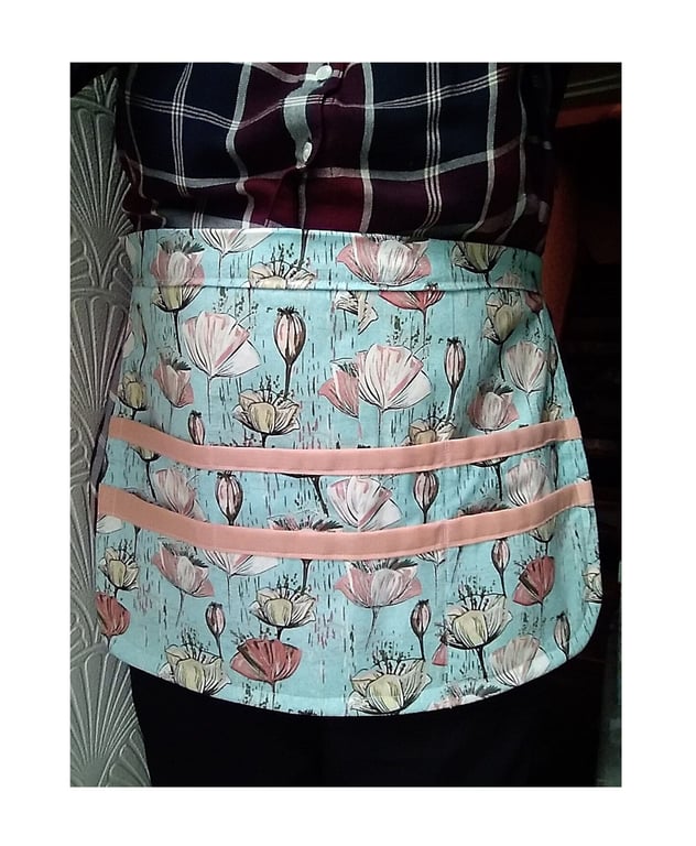 Green, tie waist six pocket utility apron, gardening apron, handmadecraft apron,