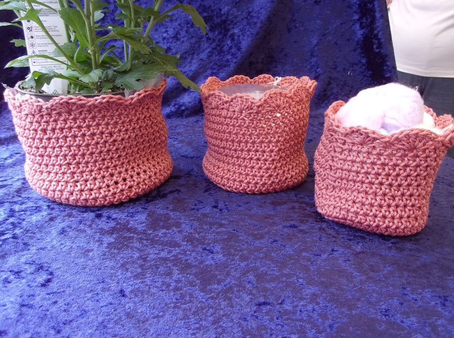 Set of 3 Round Crochet Pots (contents not included)