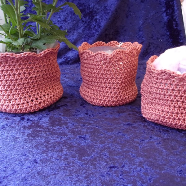 Set of 3 Round Crochet Pots (contents not included)