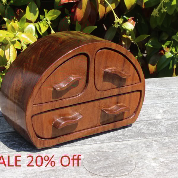 Walnut Jewellery Box (WJB23)