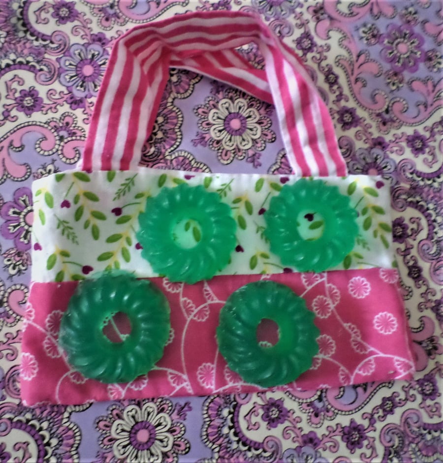 Set Of Four Lime Fresh Aromatherapy Soap RingsWith Pretty Lined Cotton Bag