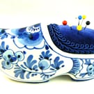 Delft clog pin cushion 