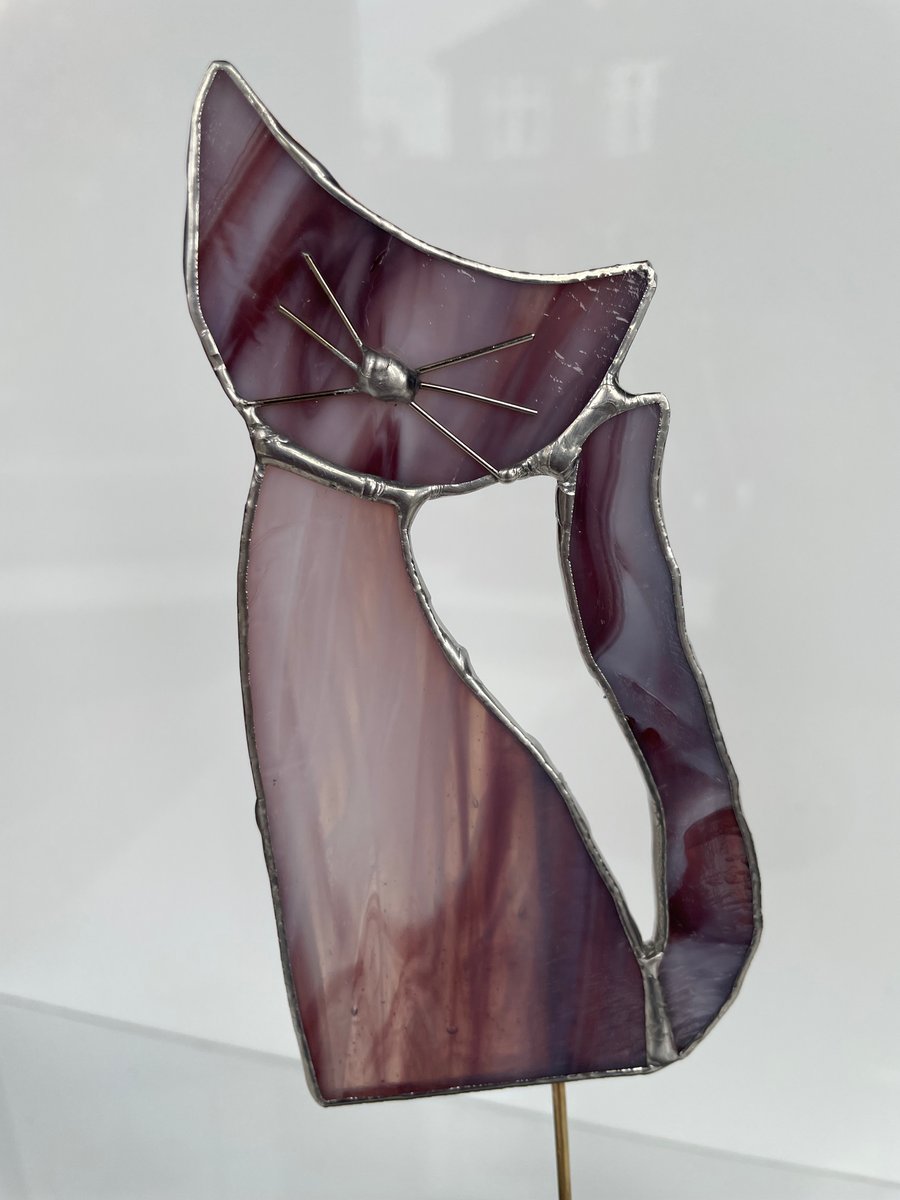 Purple white streaked stained glass cat plant pot stake