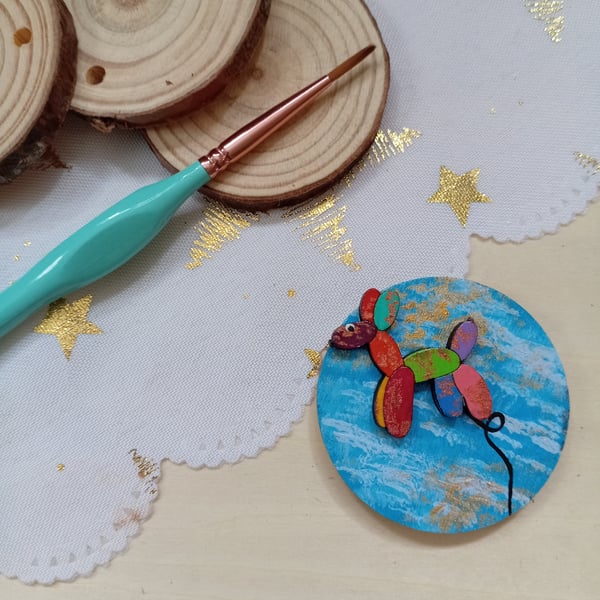 Wooden circular floating balloon dog fridge magnet 