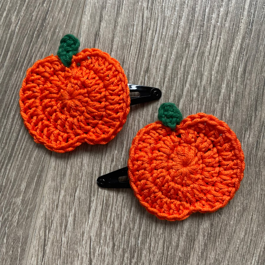 Pumpkin hair clips (set of 2)