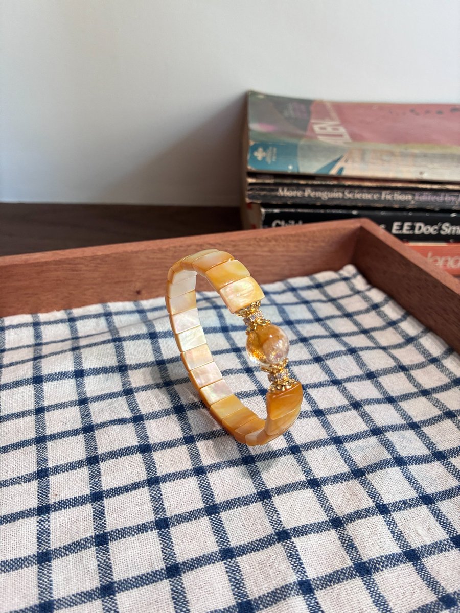 Natural Yellow Shell Bracelet