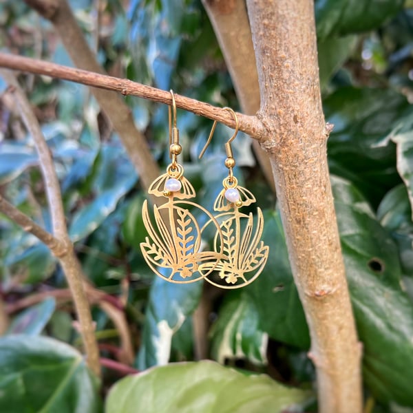 Golden Woodsy Moon Earrings 