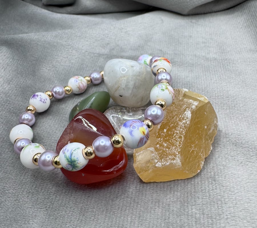lavender and lilac ceramic and pearl bracelet - 6.5'' 