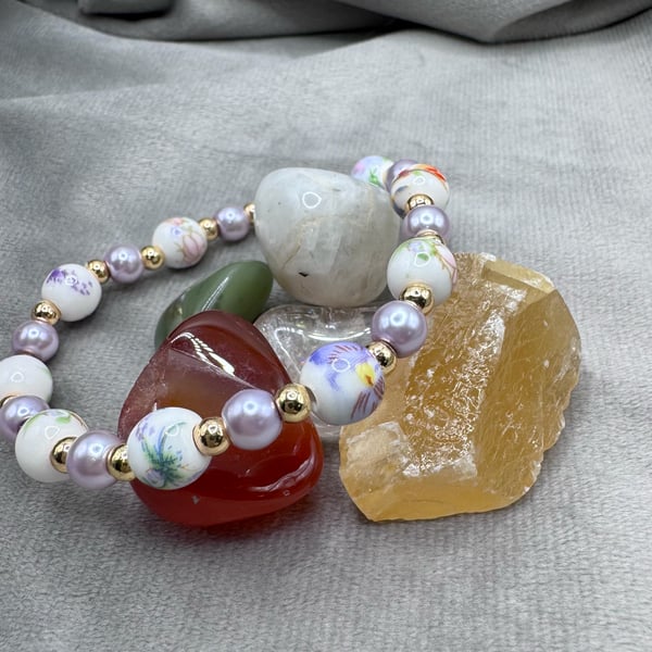 lavender and lilac ceramic and pearl bracelet - 6.5'' 