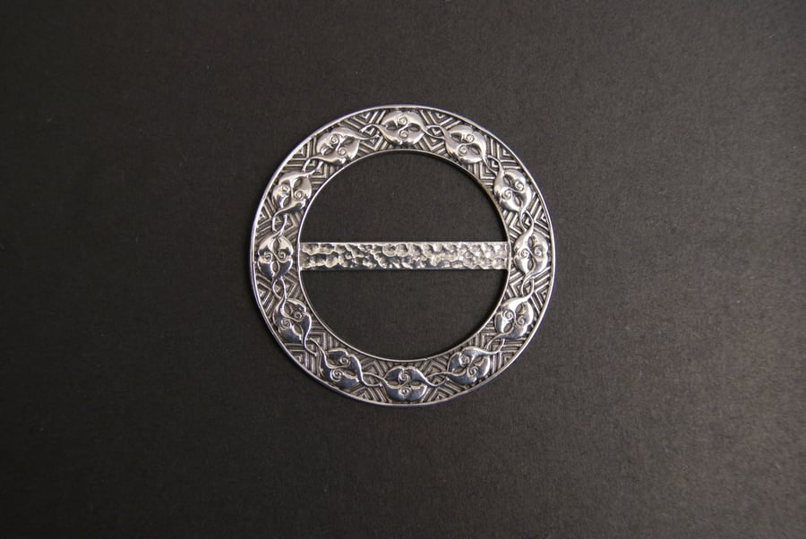 Celtic Kiss Scarf Ring