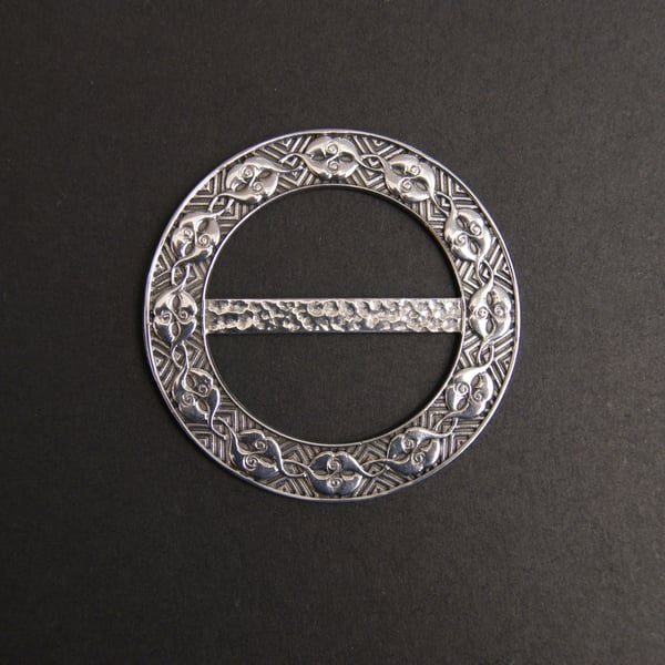 Celtic Kiss Scarf Ring