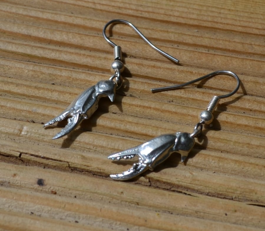 Crab claw pewter earrings