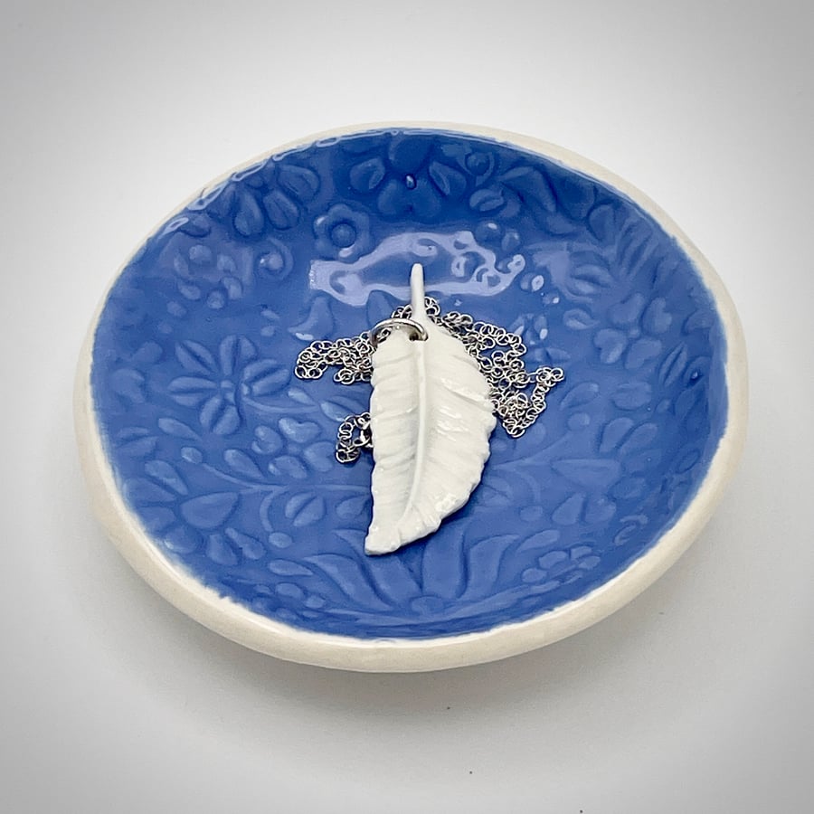 NEW! Ceramic lavender-blue trinket dish with a botanical design