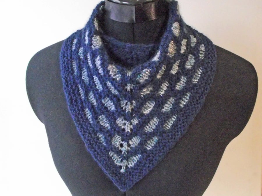 Knitted Kerchief Cowl, Scarf, Neckwarmer, Neckerchief, Bandana, Merino Wool