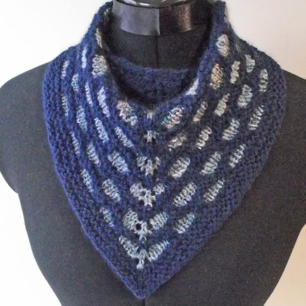 Knitted Kerchief Cowl, Scarf, Neckwarmer, Neckerchief, Bandana, Merino Wool